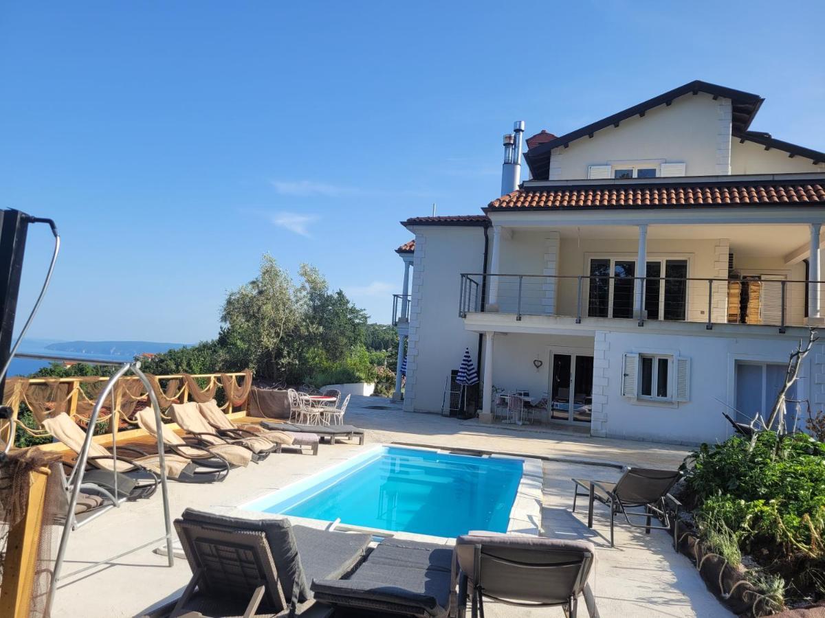 Ferienwohnung Mit Pool Kroatien Mit Meerblick Und Pool Lovran Exteriör bild