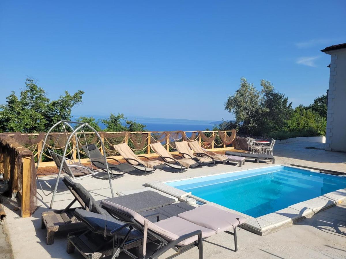 Ferienwohnung Mit Pool Kroatien Mit Meerblick Und Pool Lovran Exteriör bild