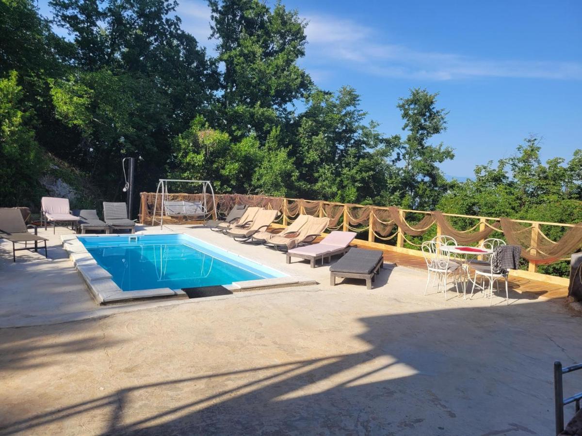 Ferienwohnung Mit Pool Kroatien Mit Meerblick Und Pool Lovran Exteriör bild