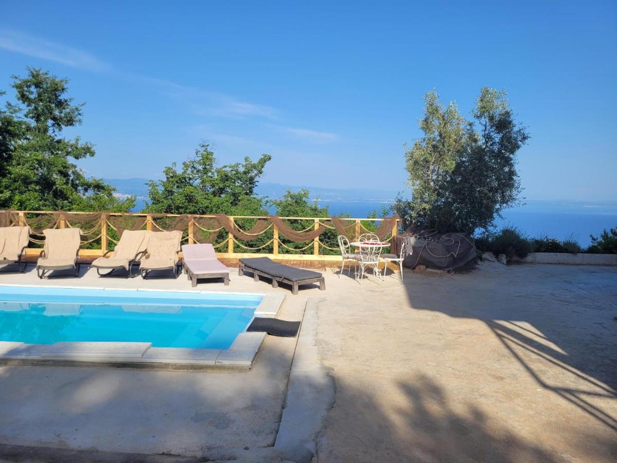 Ferienwohnung Mit Pool Kroatien Mit Meerblick Und Pool Lovran Exteriör bild