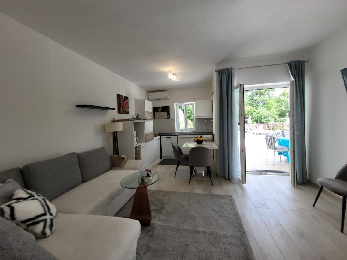 Ferienwohnung Mit Pool Kroatien Mit Meerblick Und Pool Lovran Exteriör bild