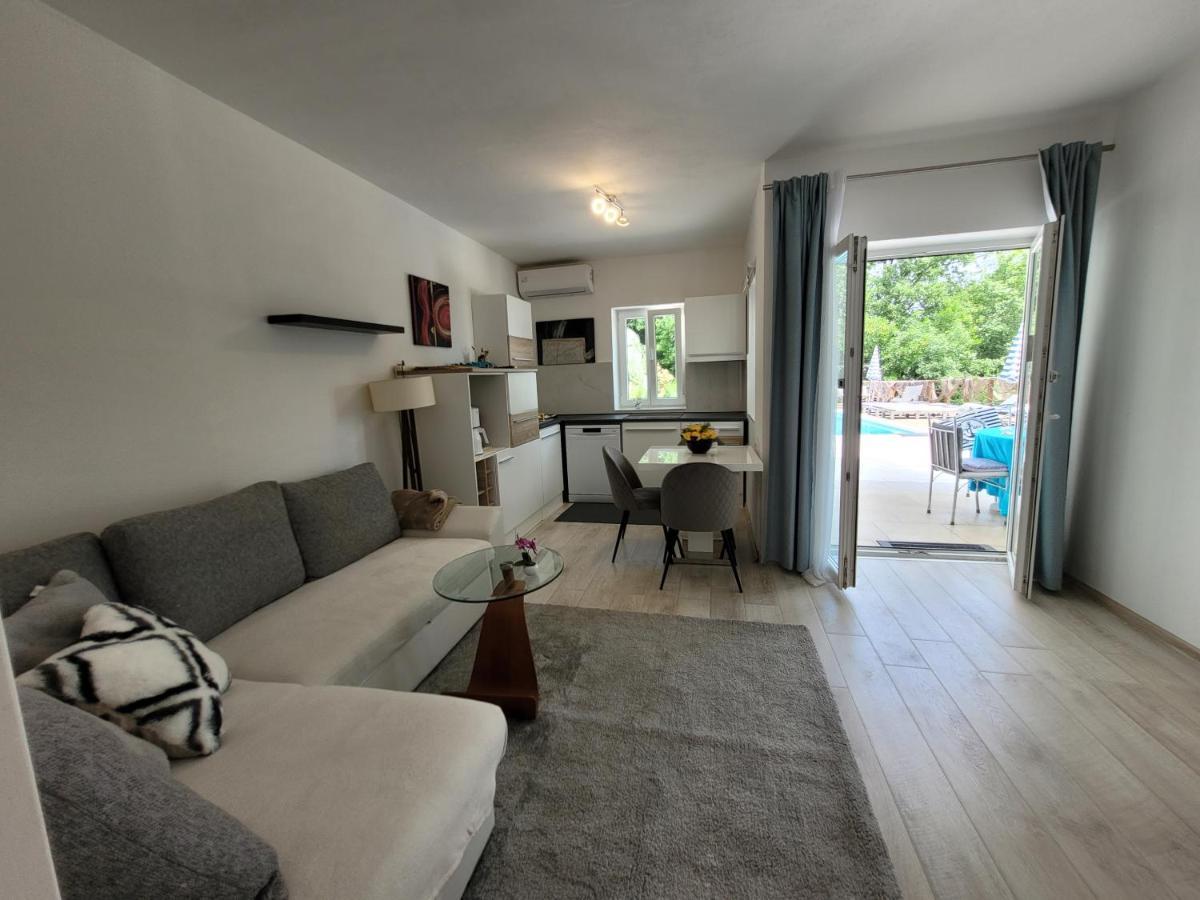 Ferienwohnung Mit Pool Kroatien Mit Meerblick Und Pool Lovran Exteriör bild